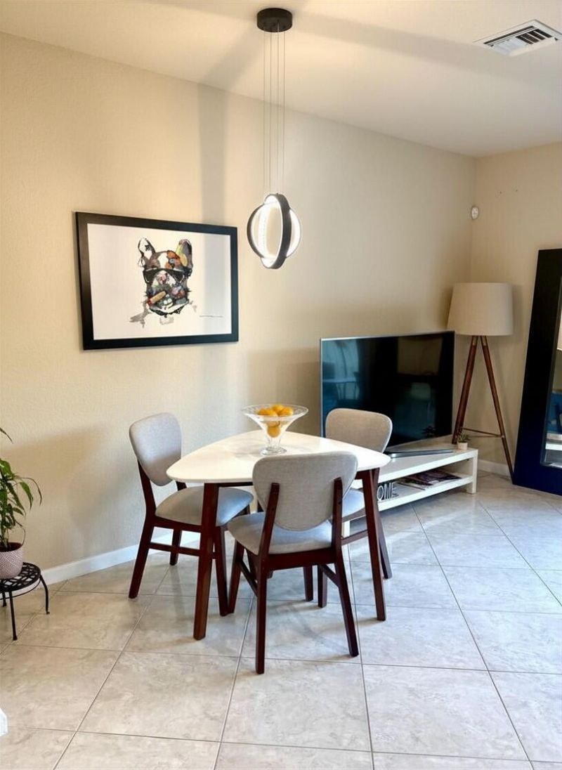 37 SE 3rd Avenue, Hallandale Beach, FL 33009 Photo