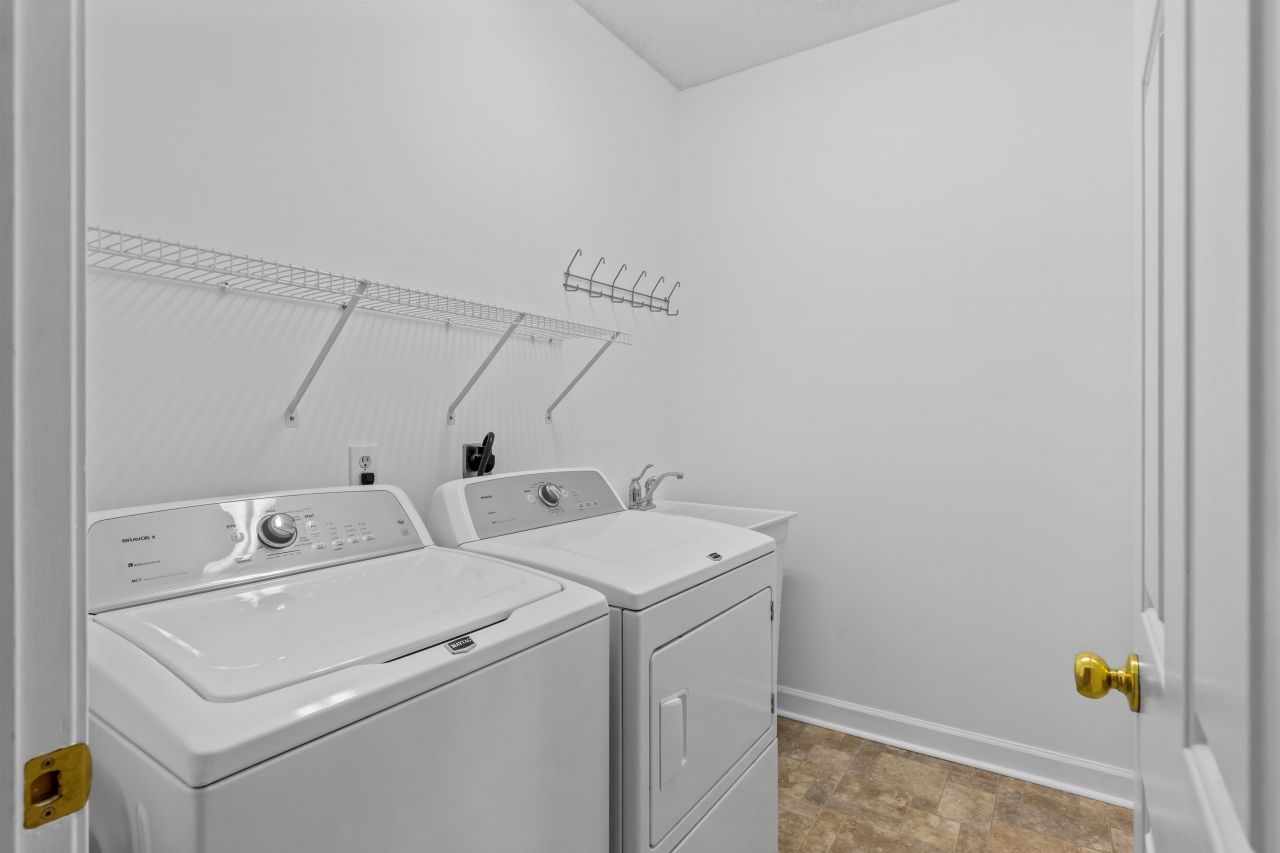 4509 Lightkeepers Way Photo 9