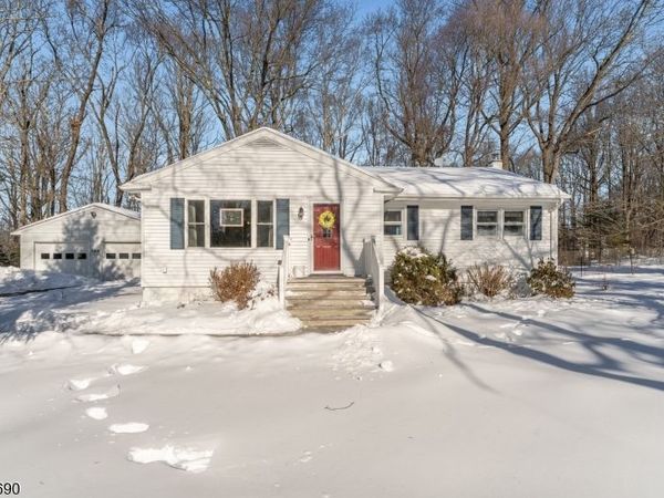 469 W Hill Rd, Lebanon, NJ 08826