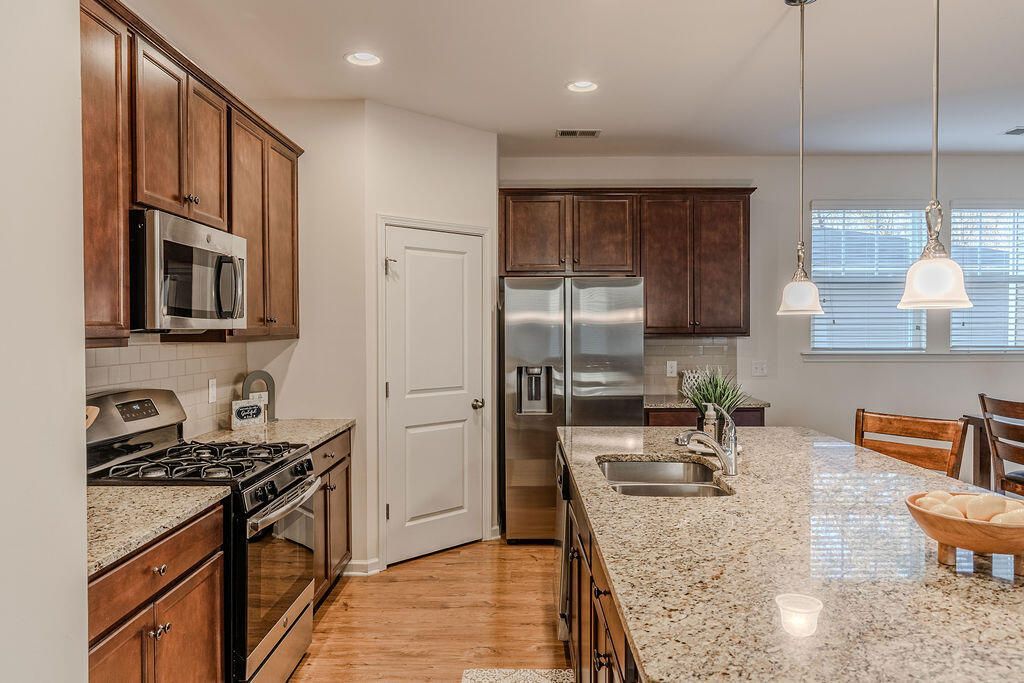 543 Man O War Lane Photo 12