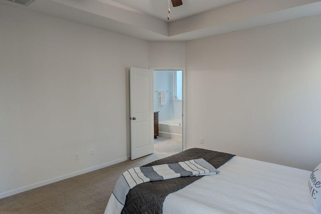 543 Man O War Lane Photo 24