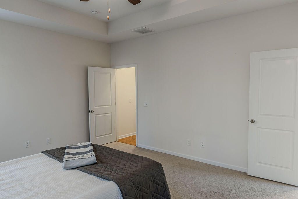 543 Man O War Lane Photo 25