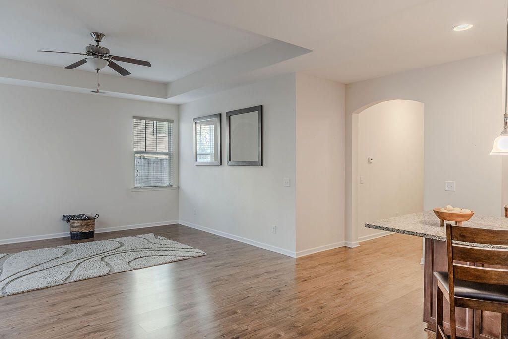 543 Man O War Lane Photo 6