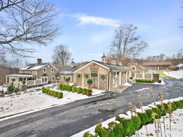 6 Hoyt, Sherman, CT 06784