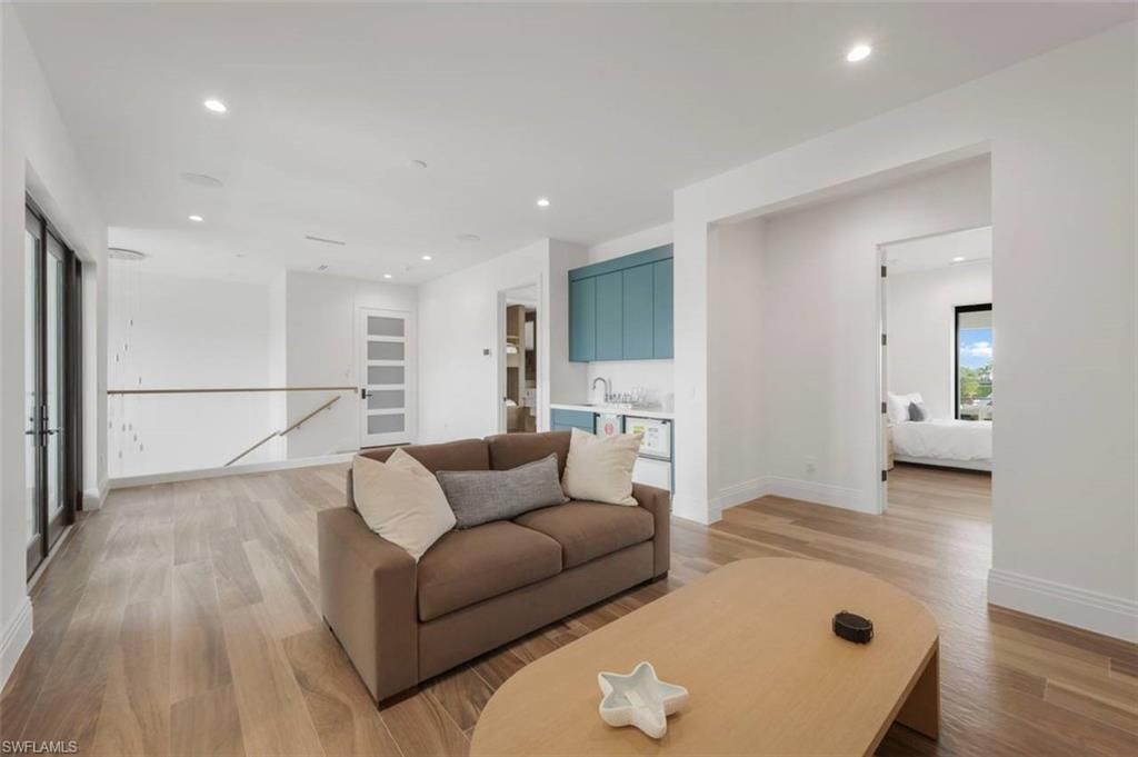 661 Amber Dr, Marco Island, FL 34145 Photo