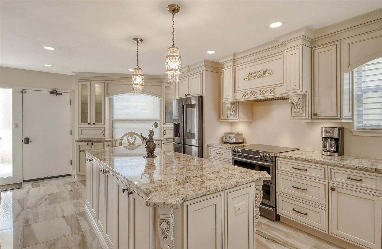 5740 Midnight Pass Road, Unit 307, Sarasota, FL 34242 Photo