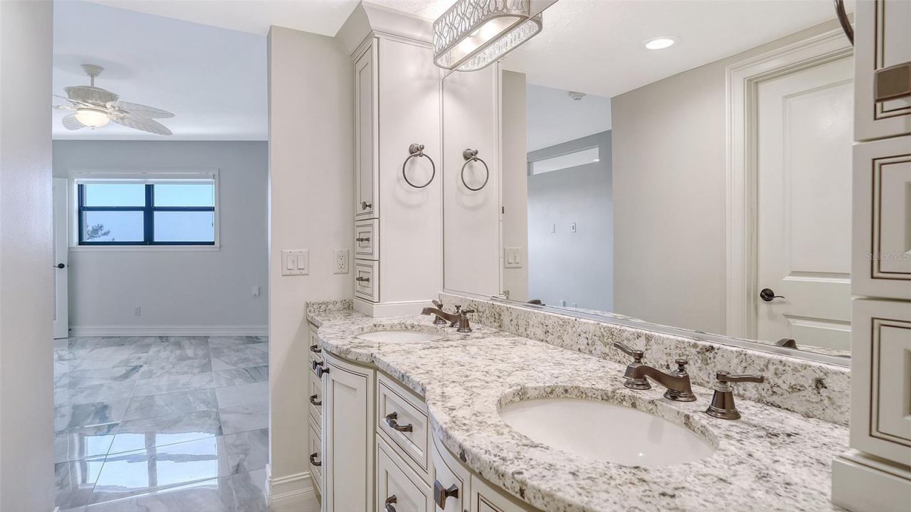 5740 Midnight Pass Road, Unit 307, Sarasota, FL 34242 Photo