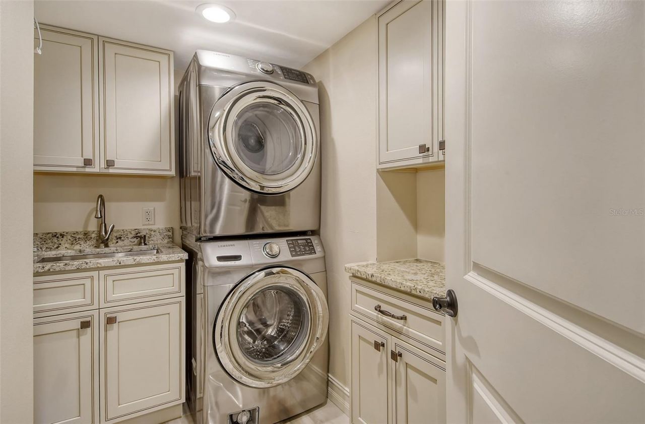 5740 Midnight Pass Road, Unit 307, Sarasota, FL 34242 Photo