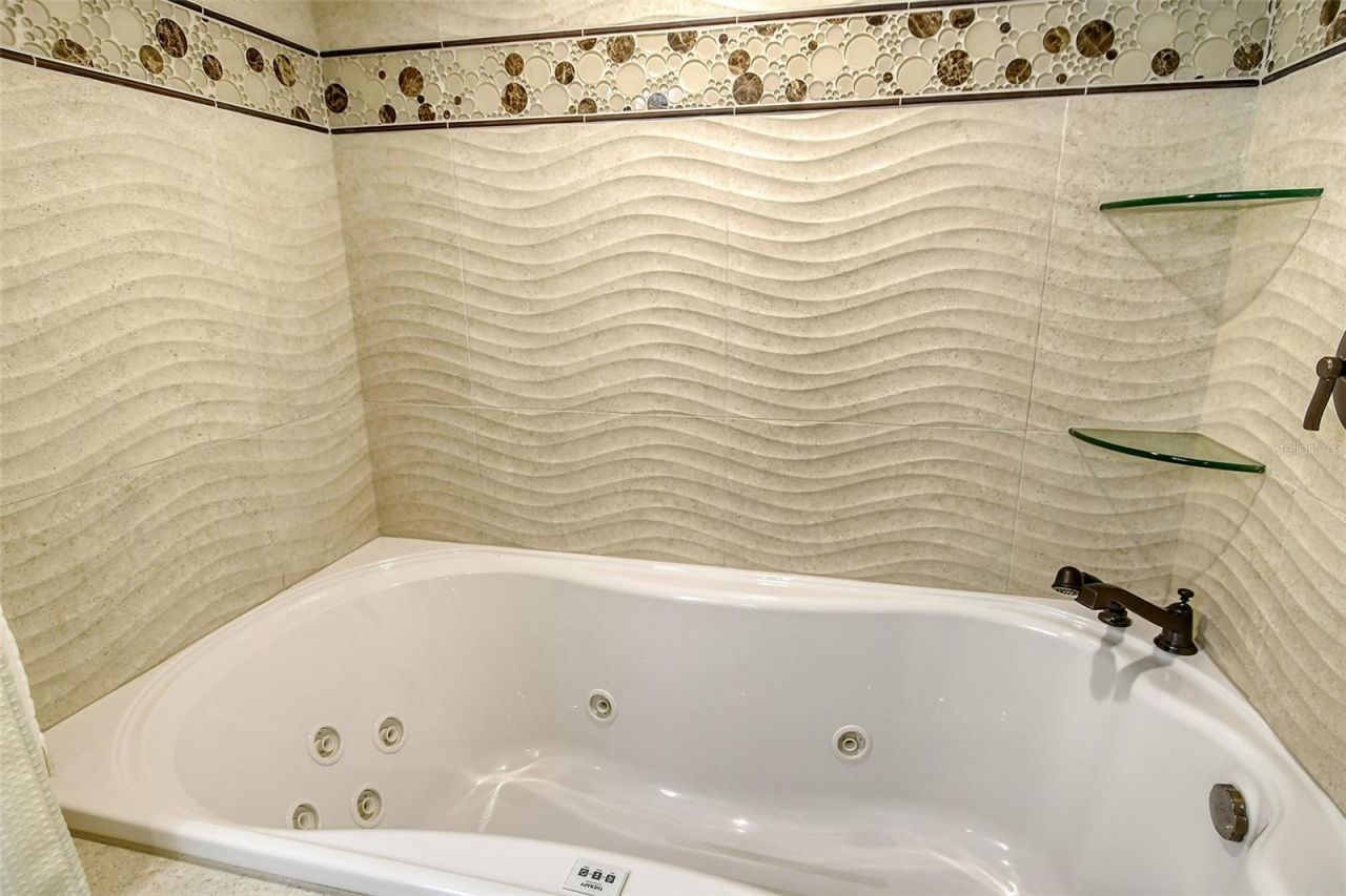 5740 Midnight Pass Road, Unit 307, Sarasota, FL 34242 Photo