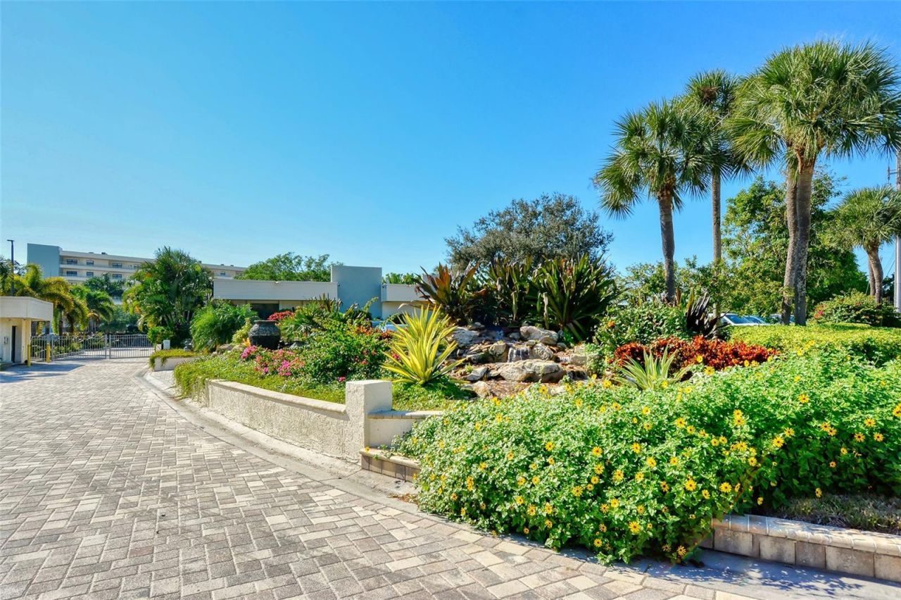 5740 Midnight Pass Road, Unit 307, Sarasota, FL 34242 Photo