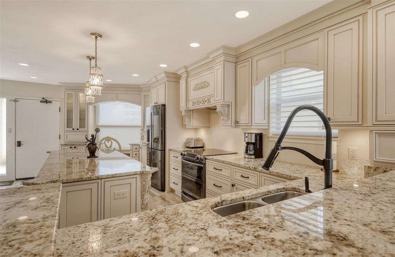 5740 Midnight Pass Road, Unit 307, Sarasota, FL 34242 Photo
