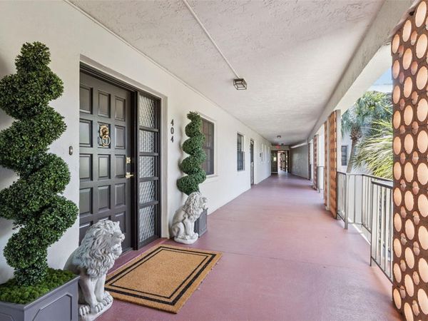 100 S INTERLACHEN AVENUE, Unit 404, WINTER PARK, FL 32789