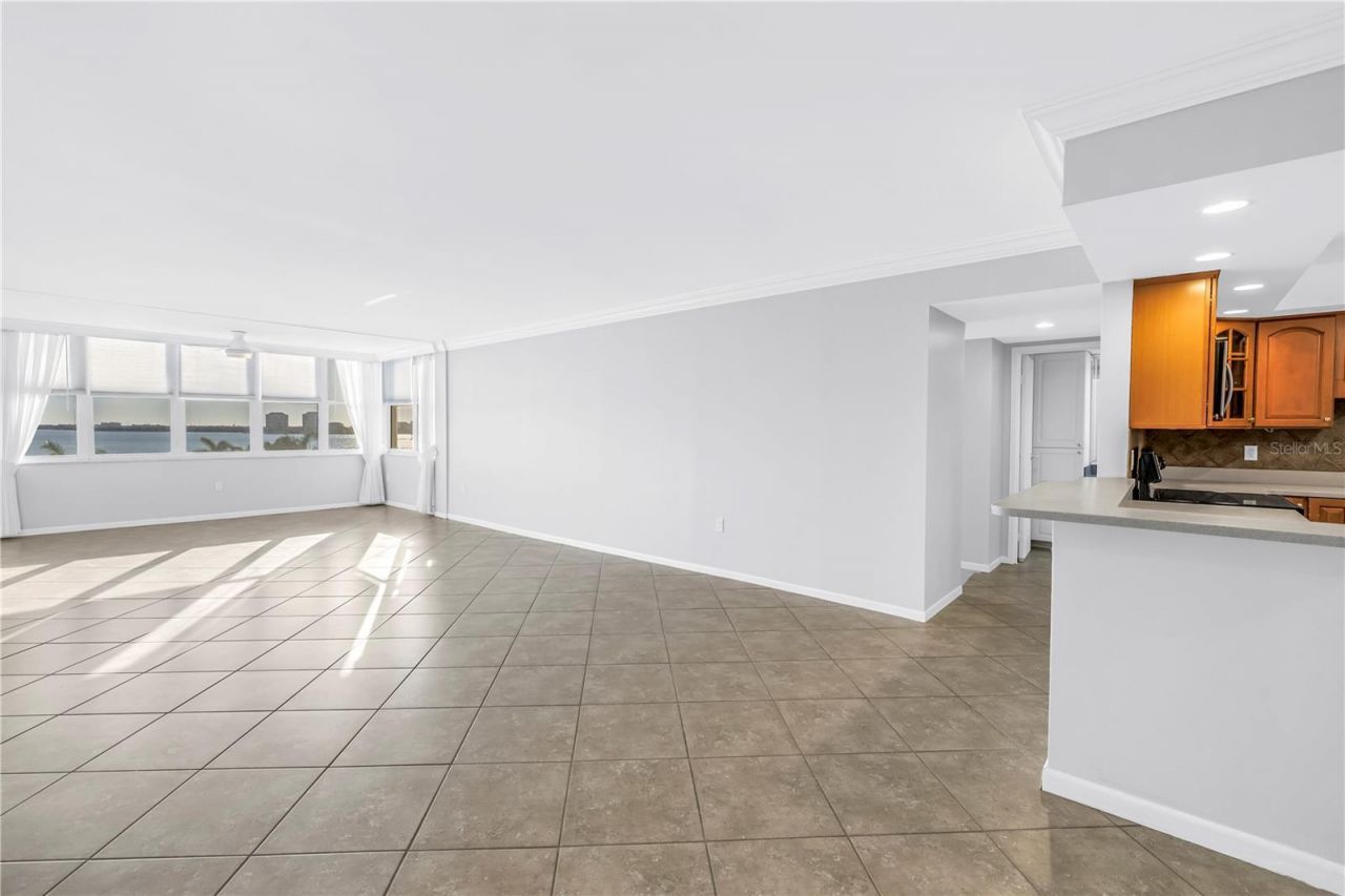 5108 Brittany Drive S, Unit 405, Saint Petersburg, FL 33715 Photo