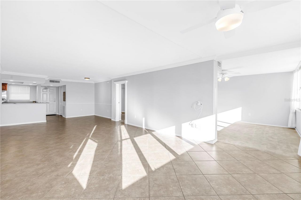 5108 Brittany Drive S, Unit 405, Saint Petersburg, FL 33715 Photo