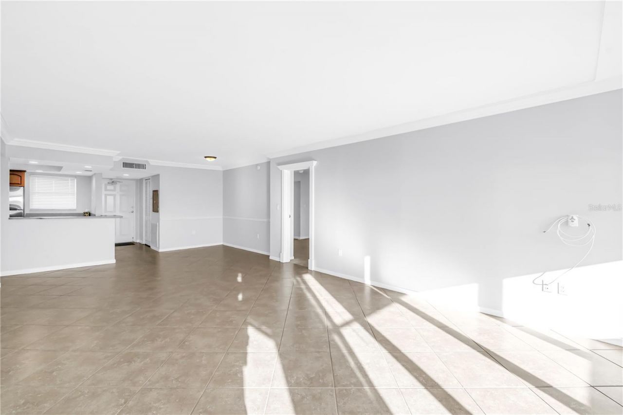 5108 Brittany Drive S, Unit 405, Saint Petersburg, FL 33715 Photo