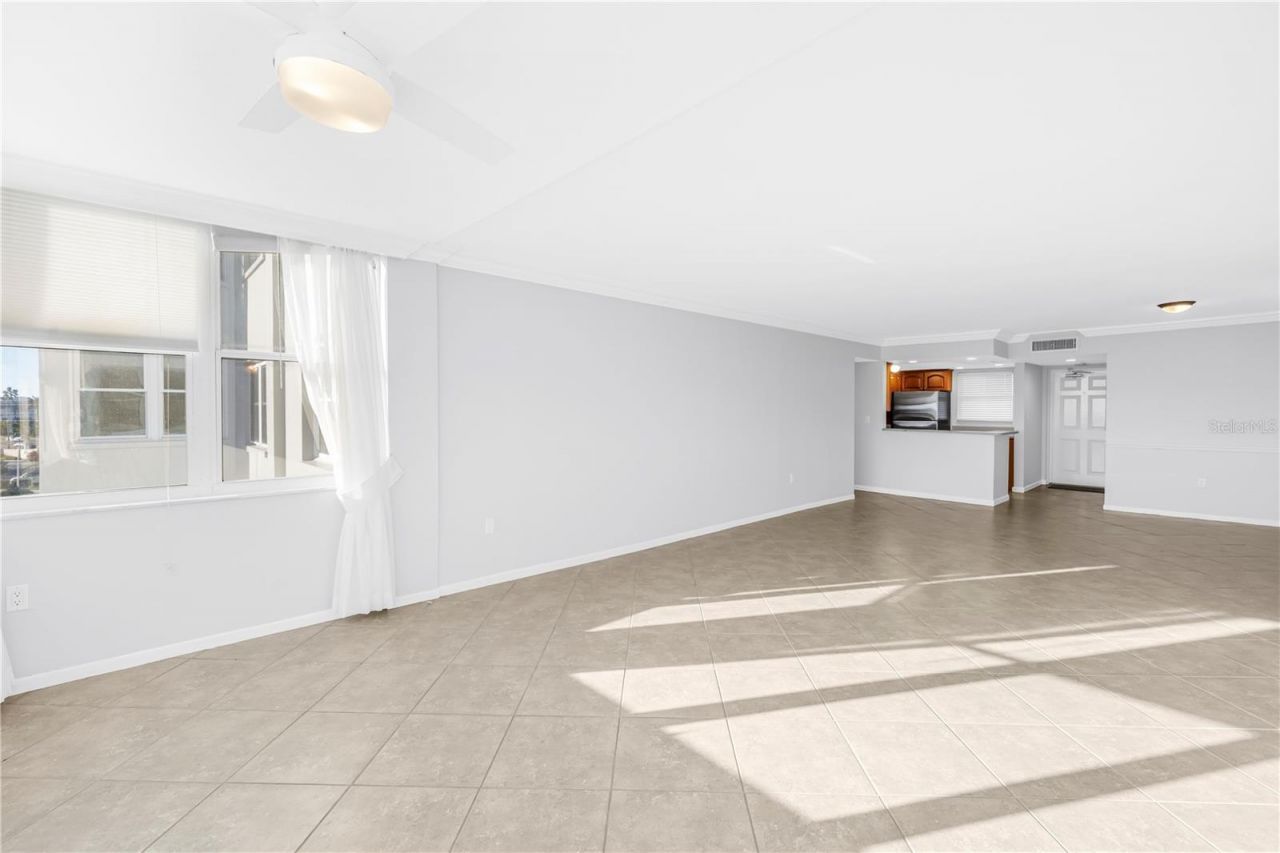 5108 Brittany Drive S, Unit 405, Saint Petersburg, FL 33715 Photo