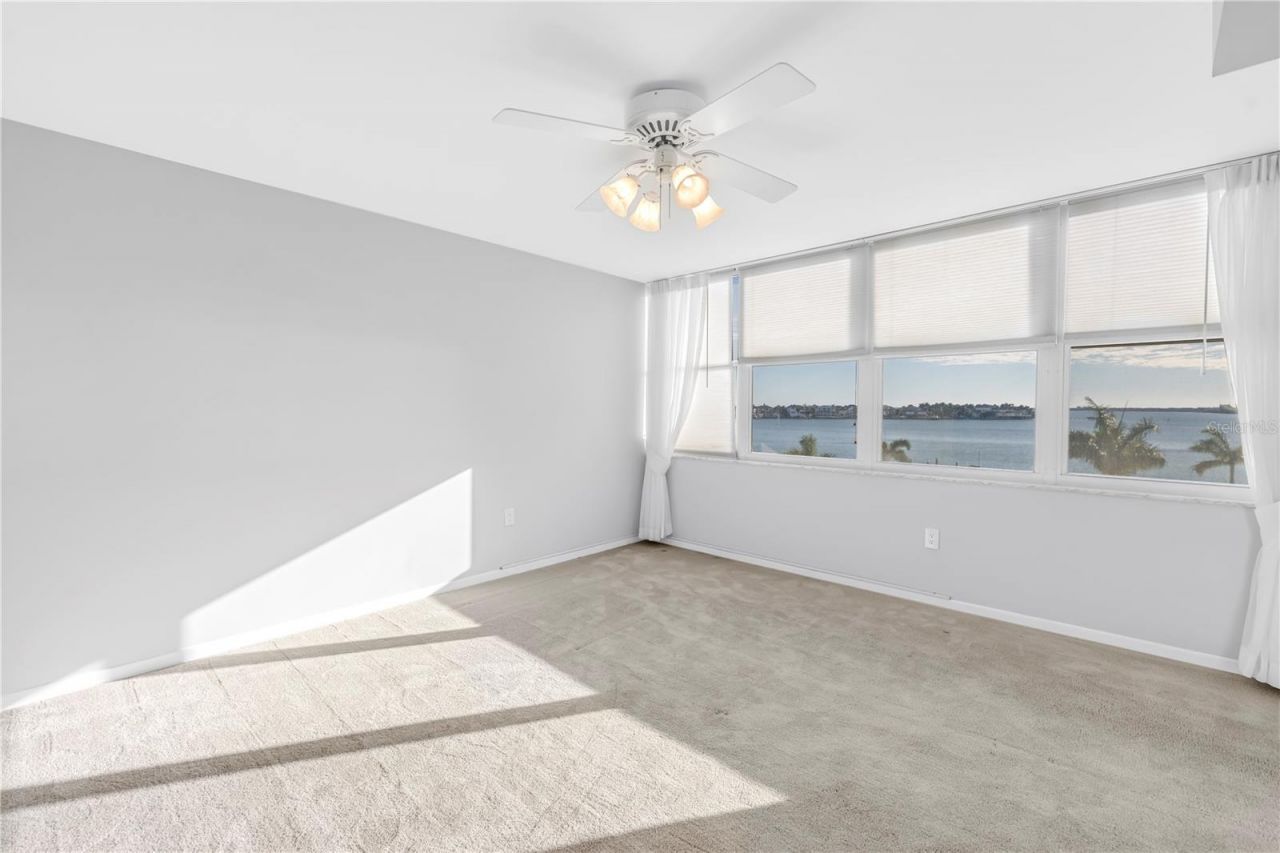 5108 Brittany Drive S, Unit 405, Saint Petersburg, FL 33715 Photo