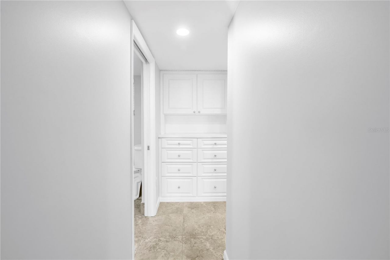 5108 Brittany Drive S, Unit 405, Saint Petersburg, FL 33715 Photo