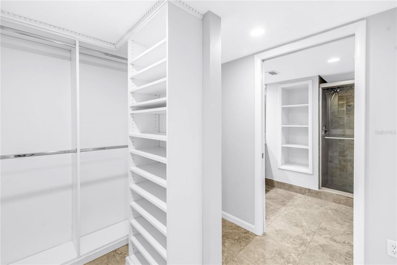 5108 Brittany Drive S, Unit 405, Saint Petersburg, FL 33715 Photo