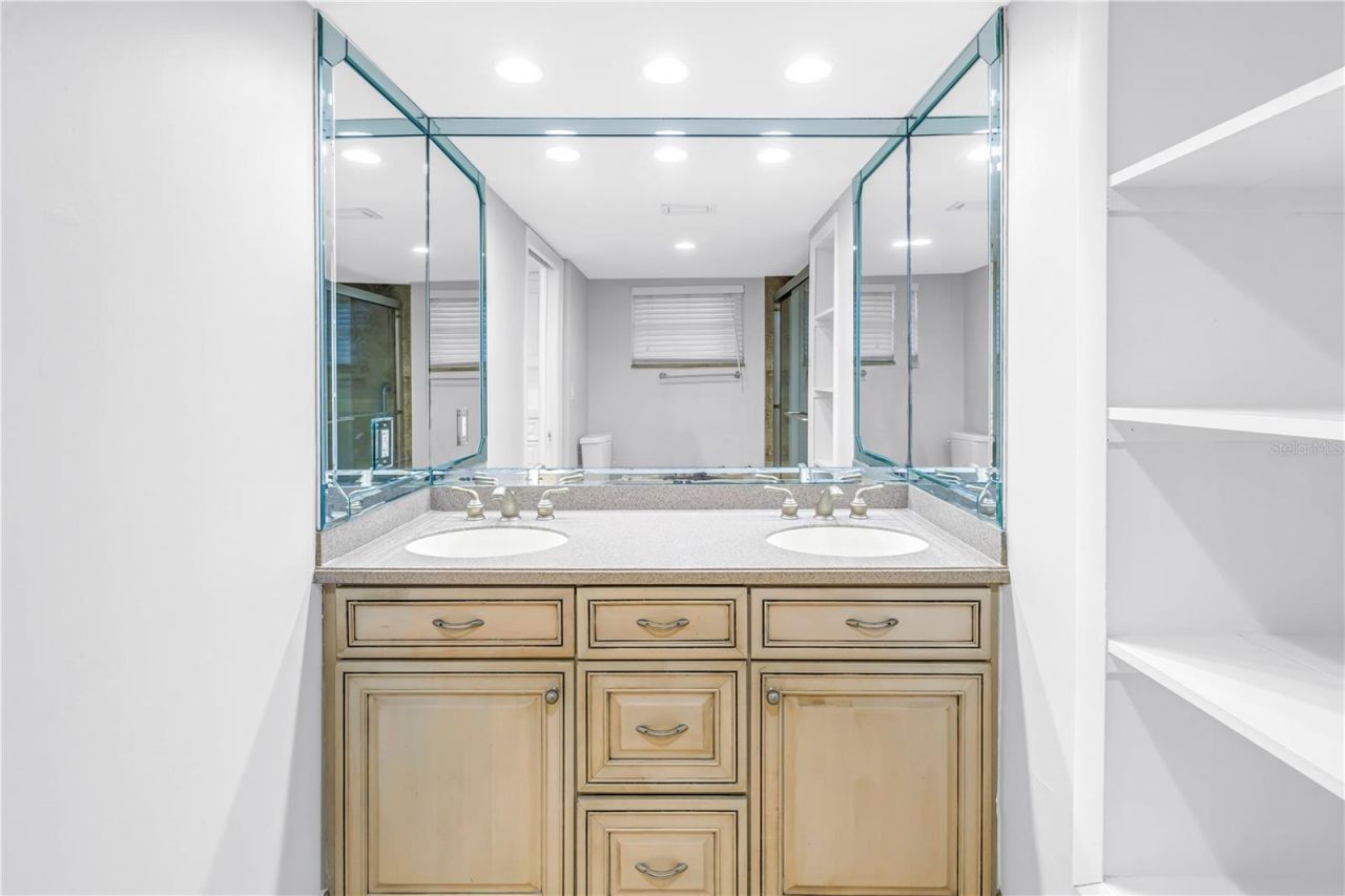 5108 Brittany Drive S, Unit 405, Saint Petersburg, FL 33715 Photo