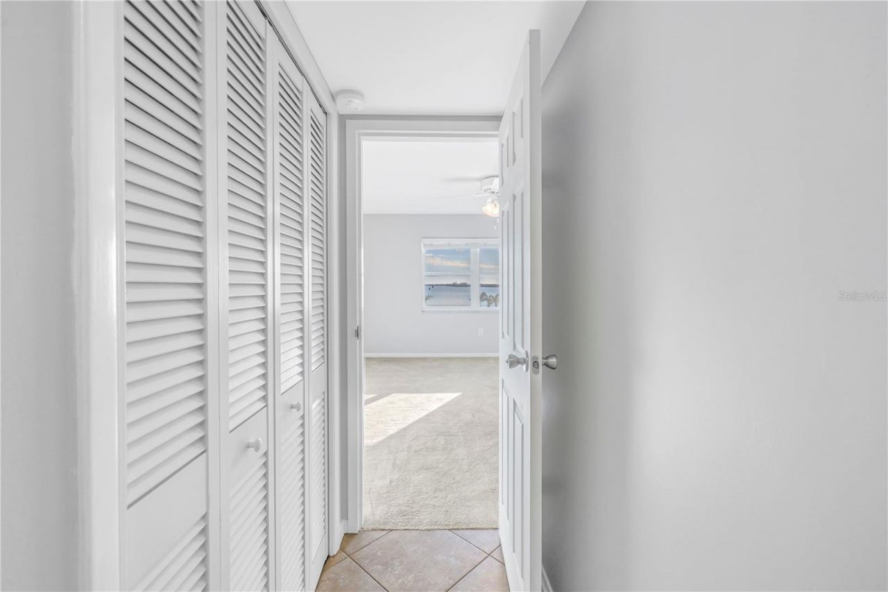 5108 Brittany Drive S, Unit 405, Saint Petersburg, FL 33715 Photo