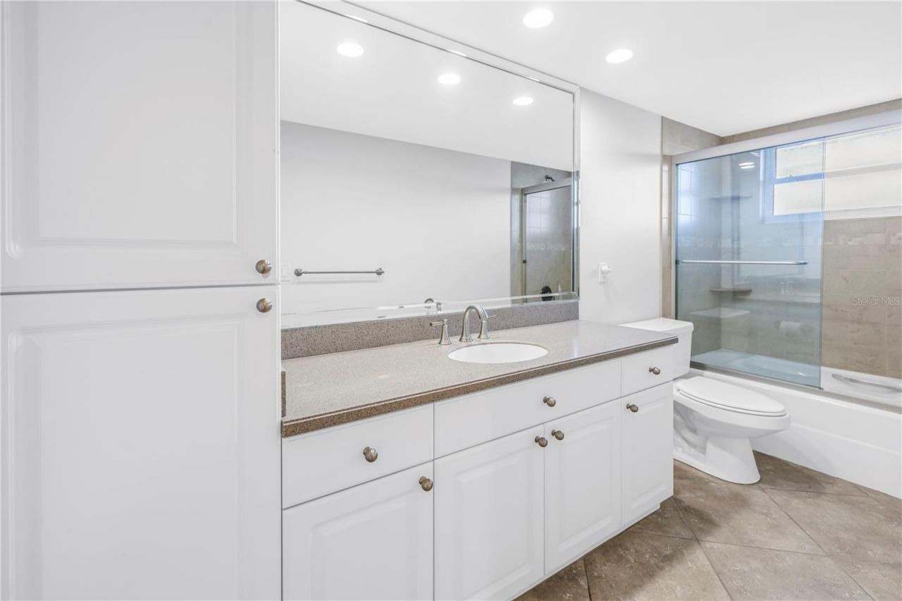 5108 Brittany Drive S, Unit 405, Saint Petersburg, FL 33715 Photo