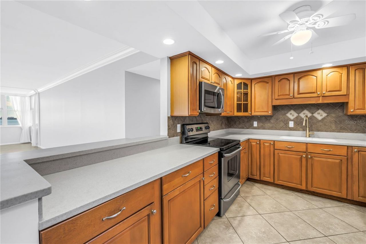 5108 Brittany Drive S, Unit 405, Saint Petersburg, FL 33715 Photo