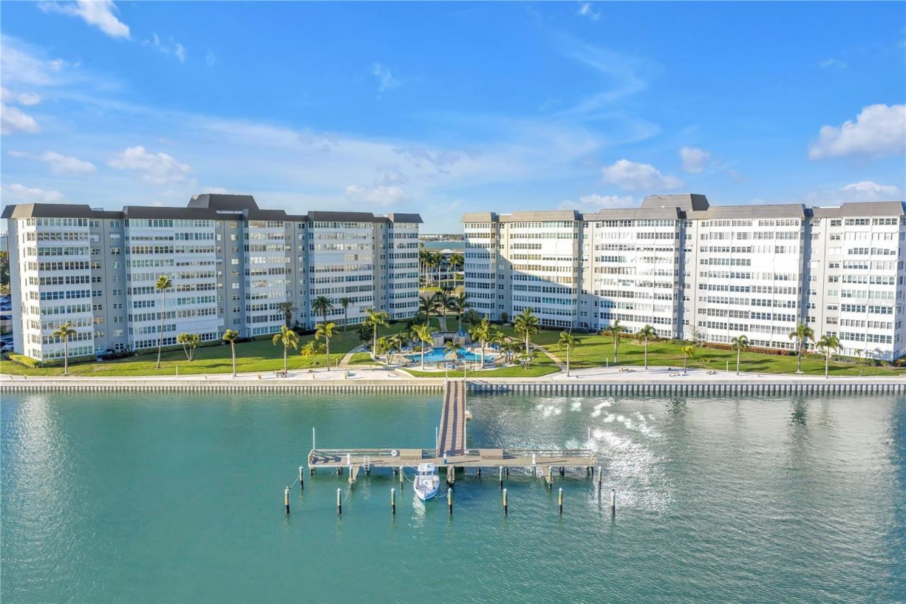 5108 Brittany Drive S, Unit 405, Saint Petersburg, FL 33715 Photo