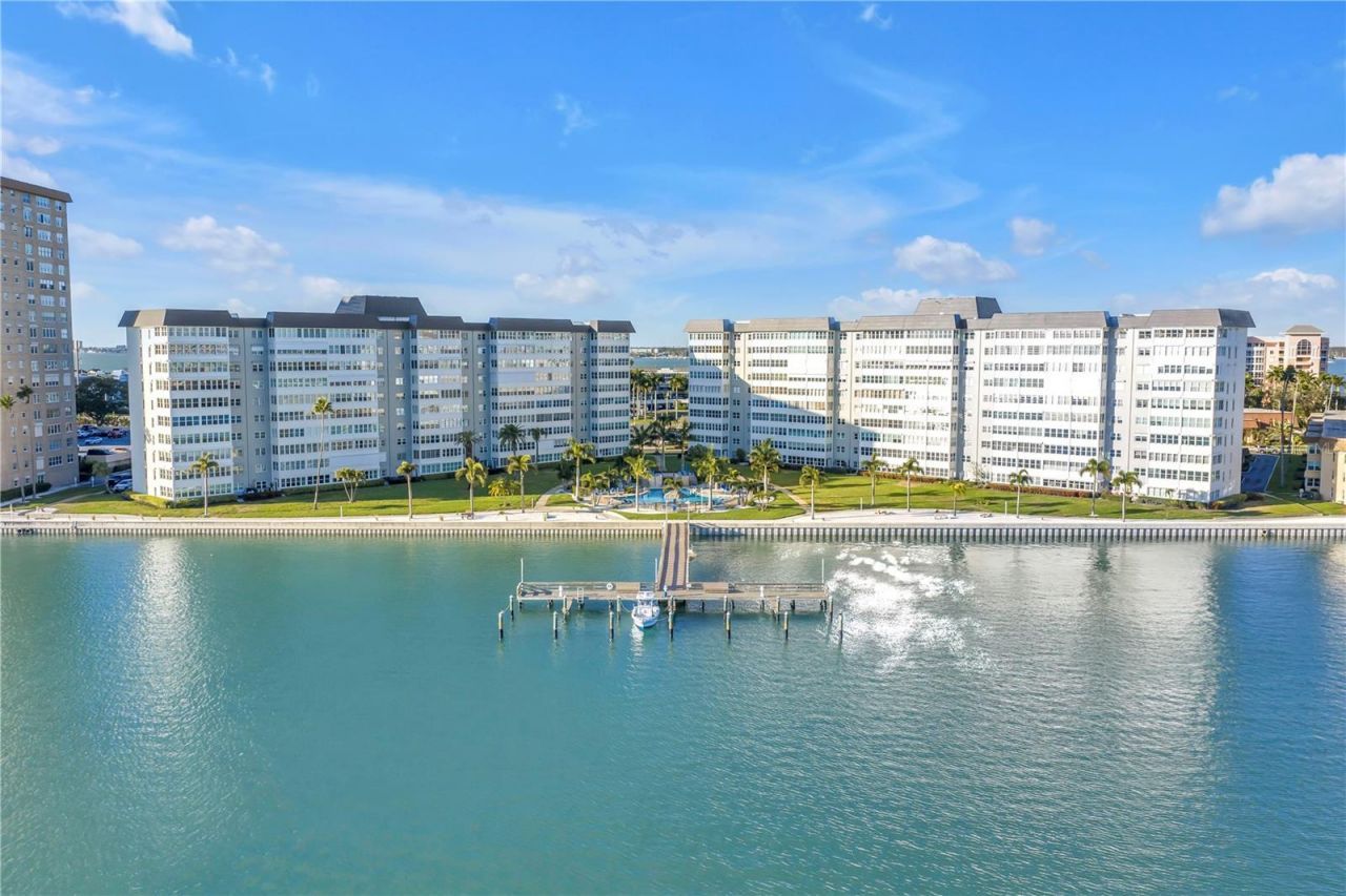 5108 Brittany Drive S, Unit 405, Saint Petersburg, FL 33715 Photo