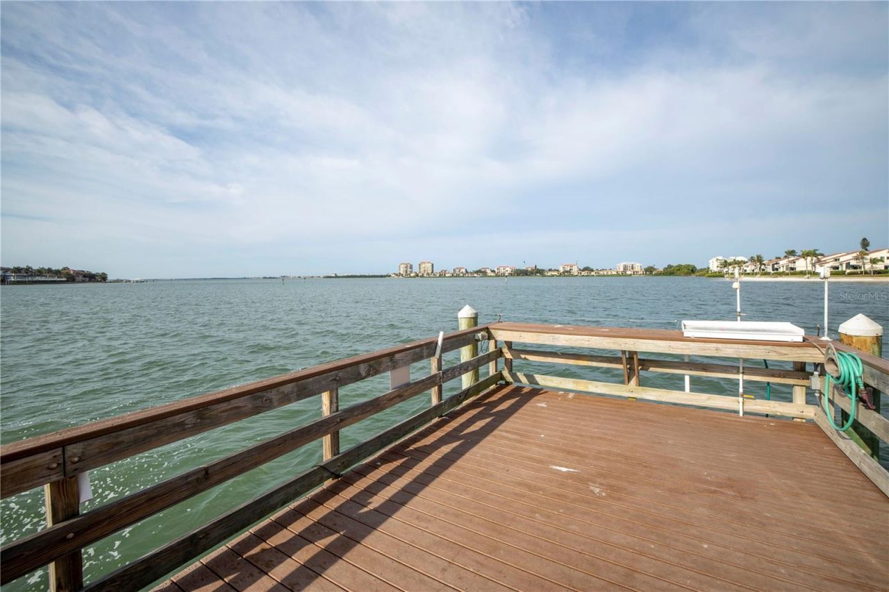 5108 Brittany Drive S, Unit 405, Saint Petersburg, FL 33715 Photo