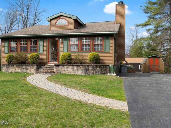 27 Holly Lane, Queensbury, NY 12845