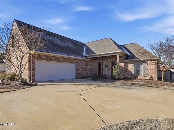 115 Sweetbriar Court, Canton, MS 39046