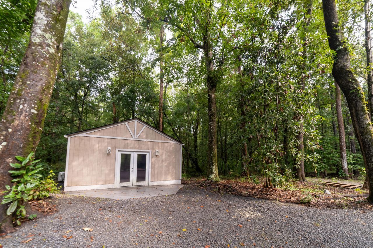 5654 Middle Creek Road Photo 22