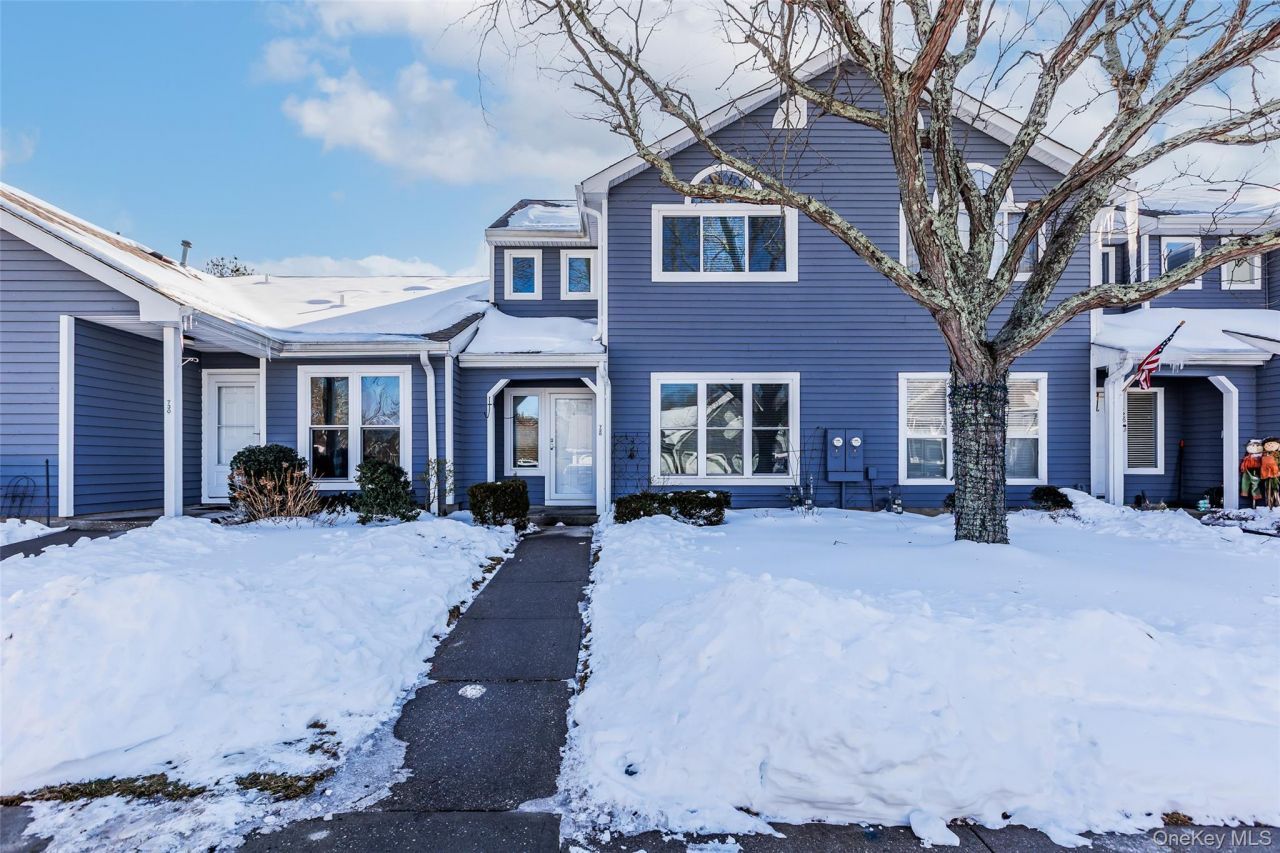 728 Birchwood Park Drive Middle Island, NY 11953