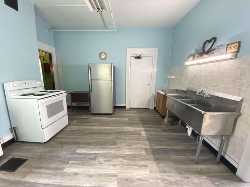 1215 E High Street, Springfield, OH 45505 Photo 14