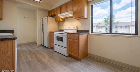 800 Jamaica Avenue, Unit APT 4, Reno, NV 89502 Photo