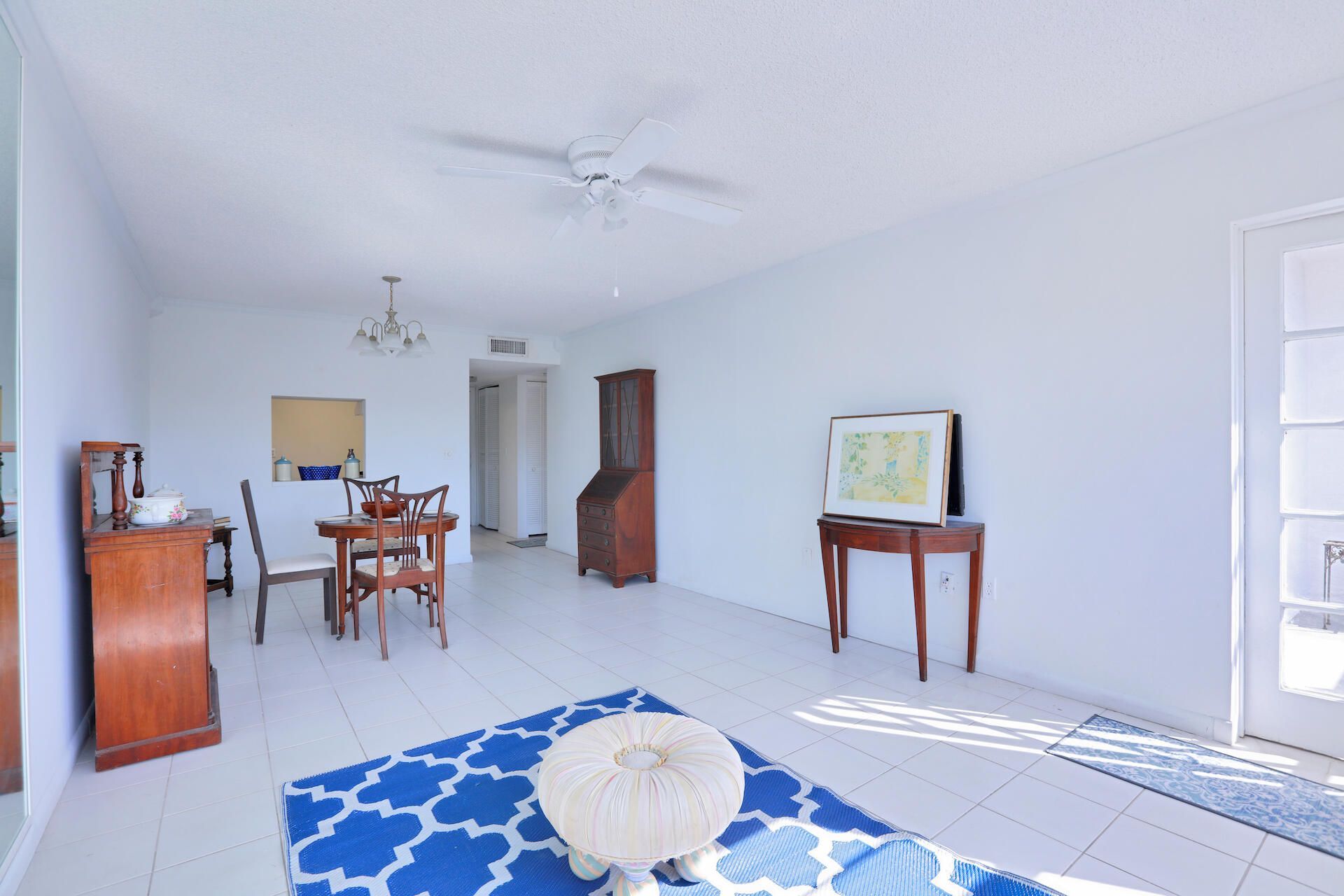 1516 S Lakeside Drive, Unit 318, Lake Worth Beach, FL 33460 Photo