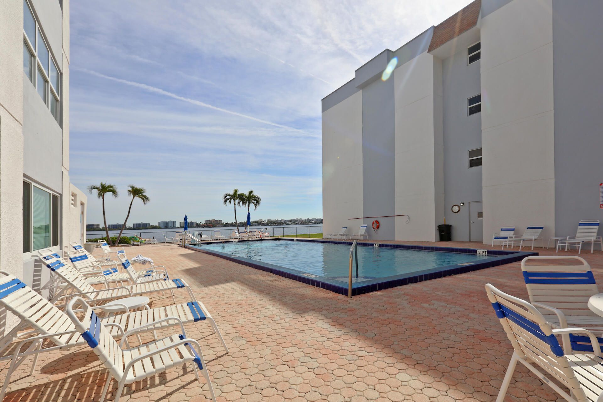1516 S Lakeside Drive, Unit 318, Lake Worth Beach, FL 33460 Photo