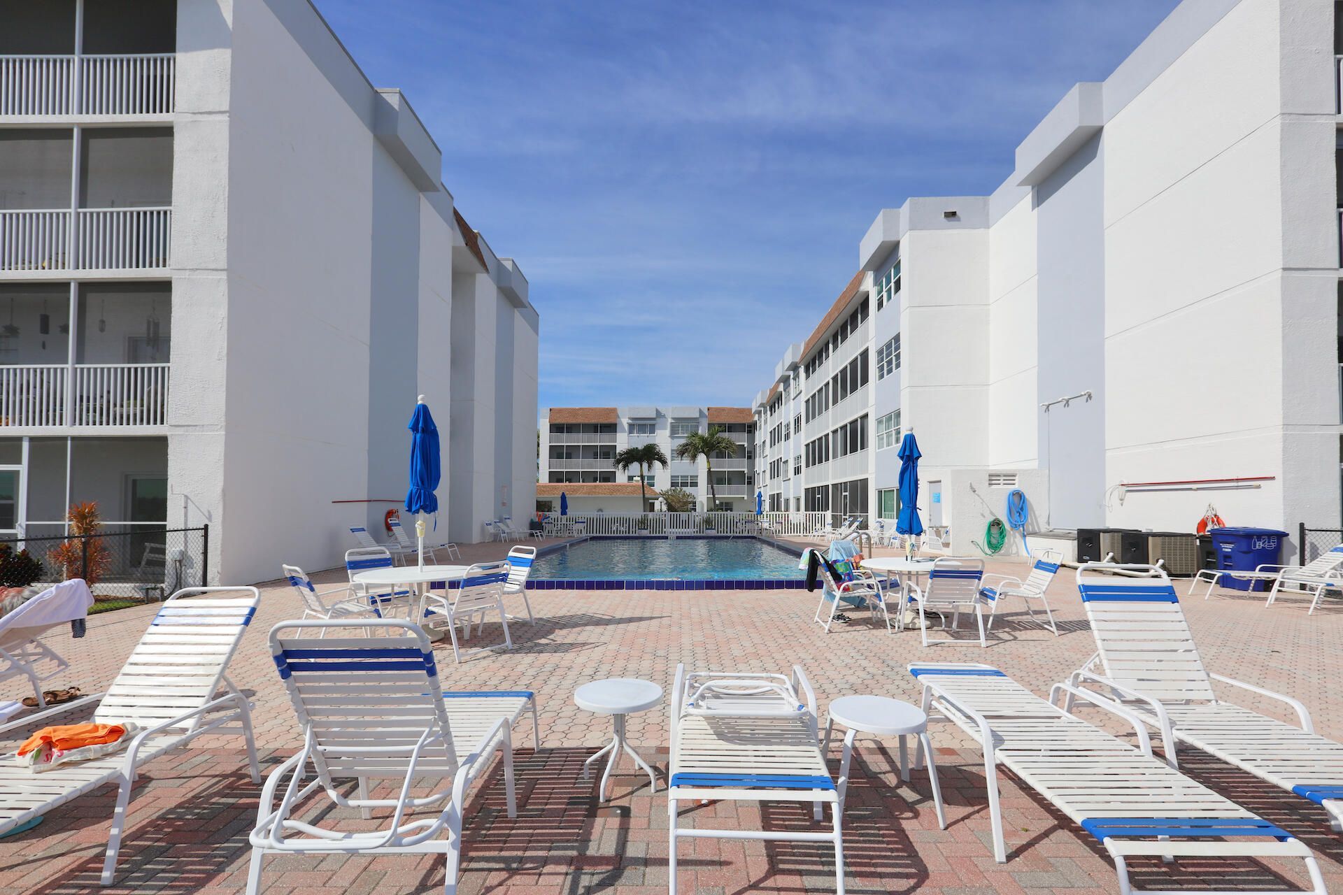 1516 S Lakeside Drive, Unit 318, Lake Worth Beach, FL 33460 Photo