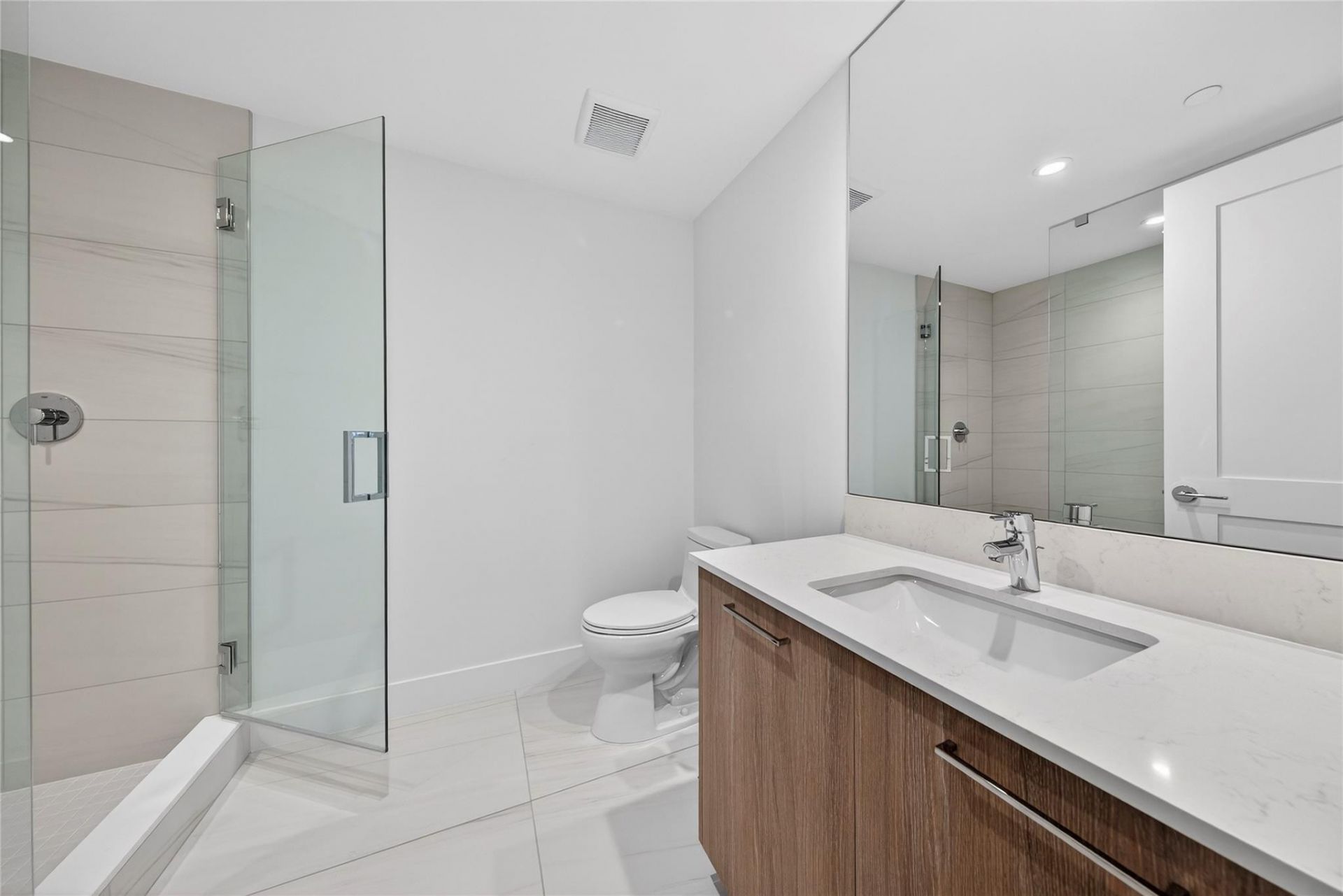 153 N Seabreeze, Unit 1901-S, Fort Lauderdale, FL 33304 Photo