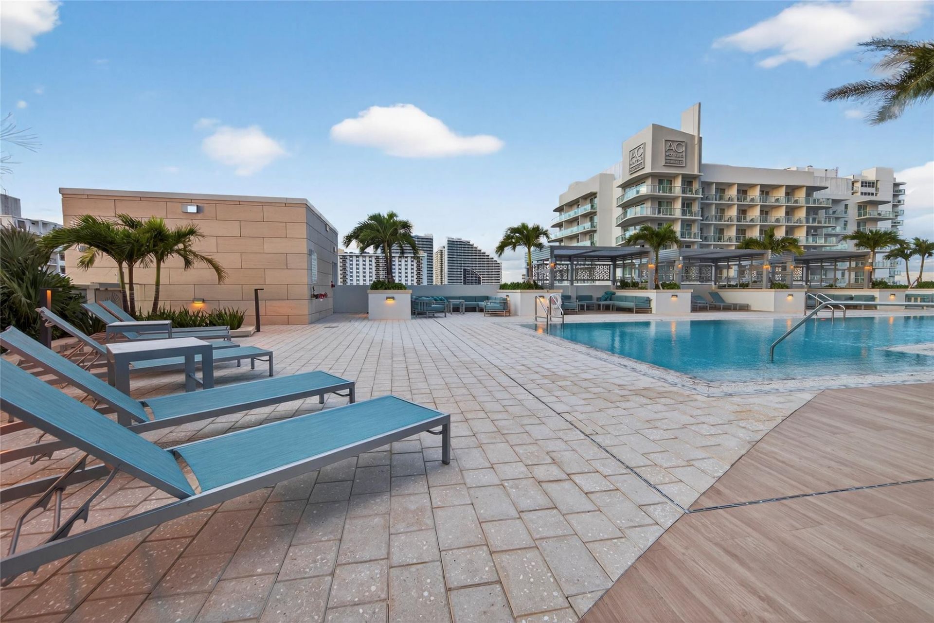 153 N Seabreeze, Unit 1901-S, Fort Lauderdale, FL 33304 Photo