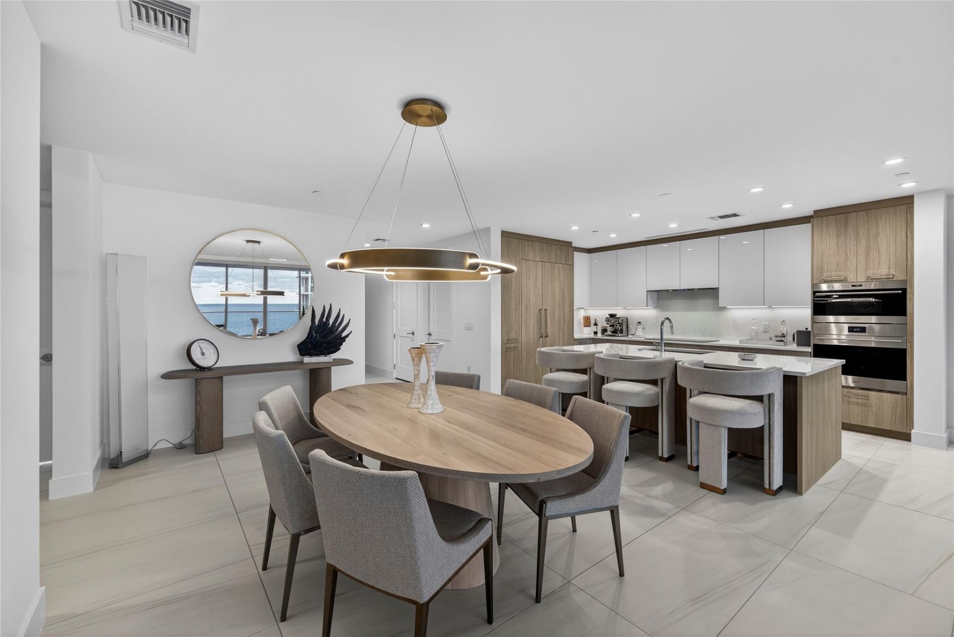 153 N Seabreeze, Unit 1901-S, Fort Lauderdale, FL 33304 Photo