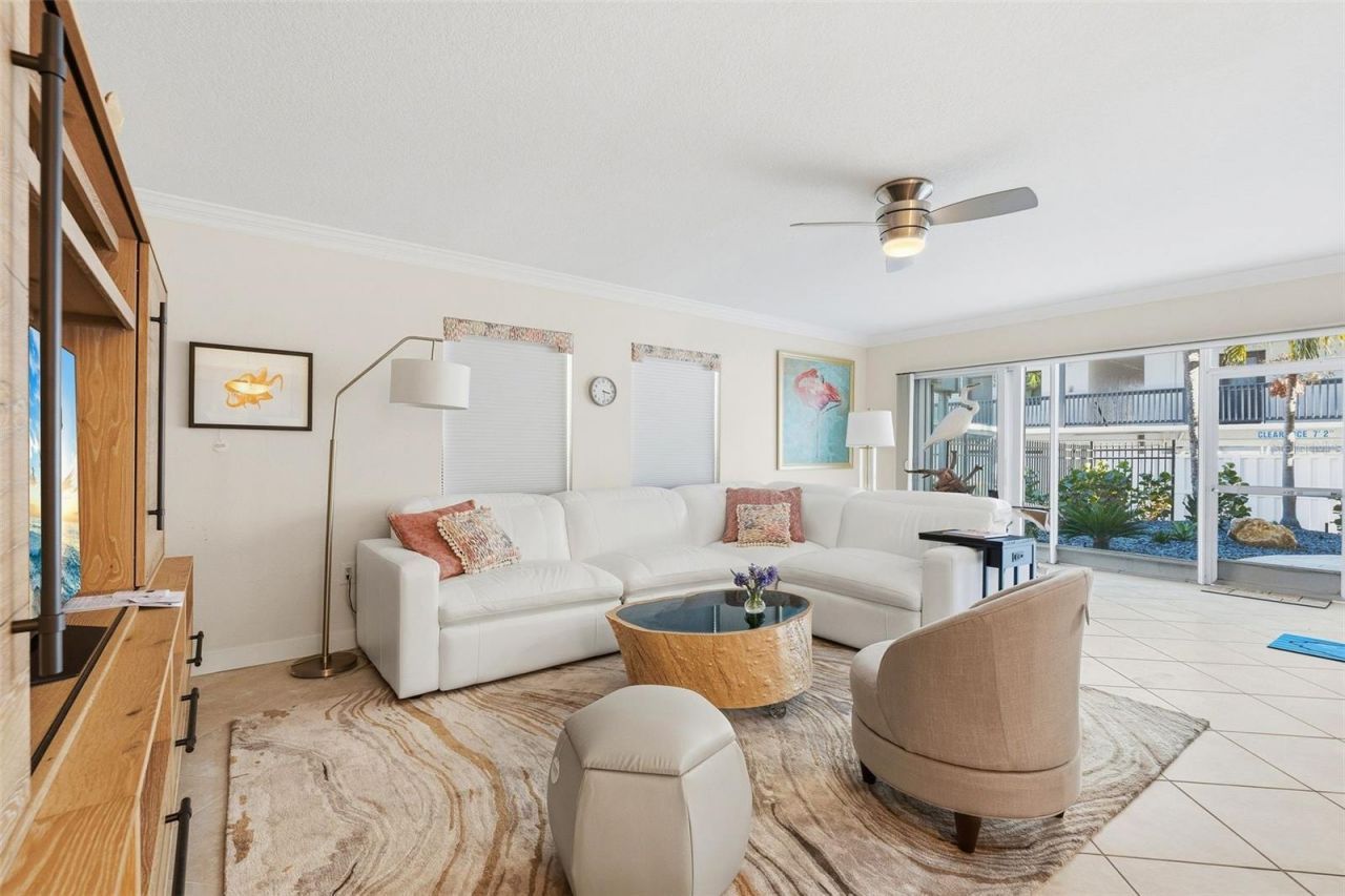 800 Benjamin Franklin Drive, Unit 110, Sarasota, FL 34236 Photo