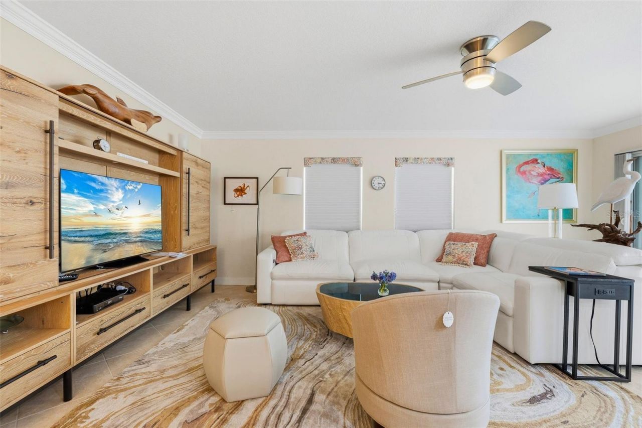 800 Benjamin Franklin Drive, Unit 110, Sarasota, FL 34236 Photo