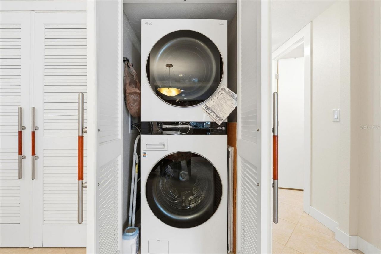 800 Benjamin Franklin Drive, Unit 110, Sarasota, FL 34236 Photo