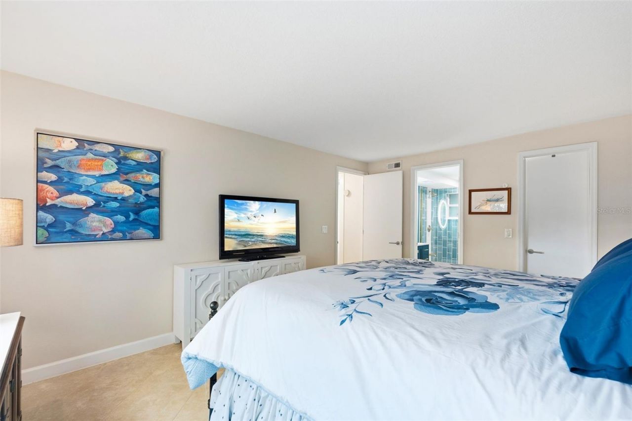 800 Benjamin Franklin Drive, Unit 110, Sarasota, FL 34236 Photo