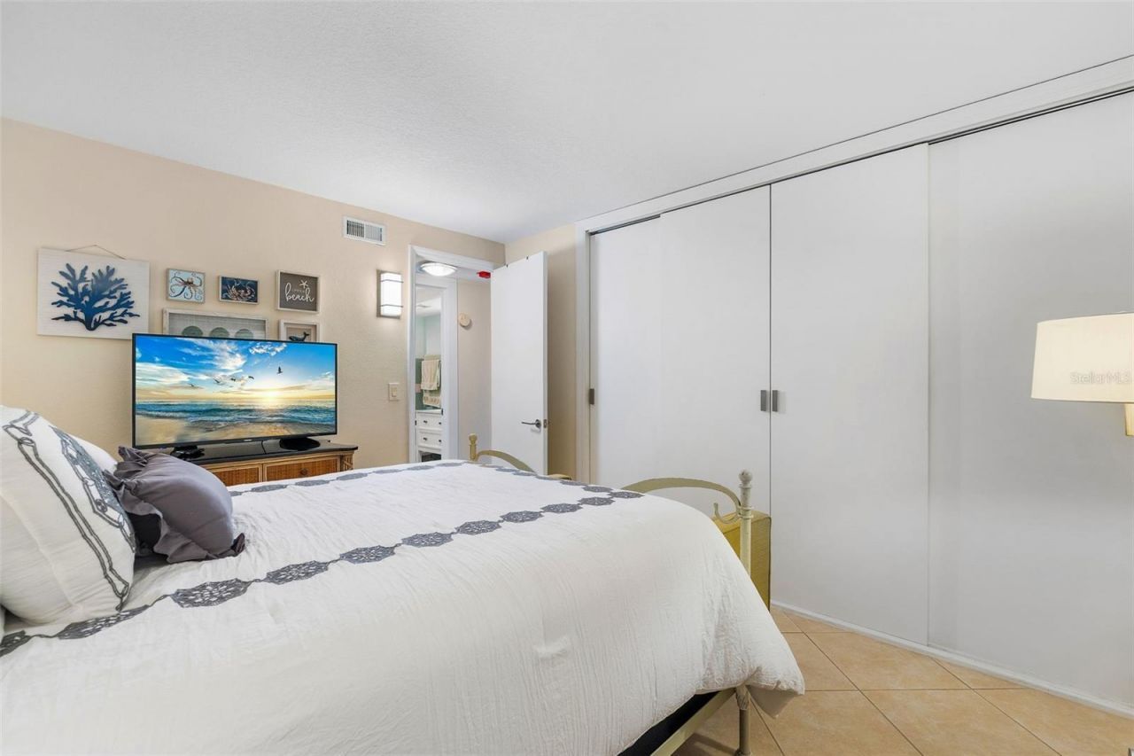 800 Benjamin Franklin Drive, Unit 110, Sarasota, FL 34236 Photo