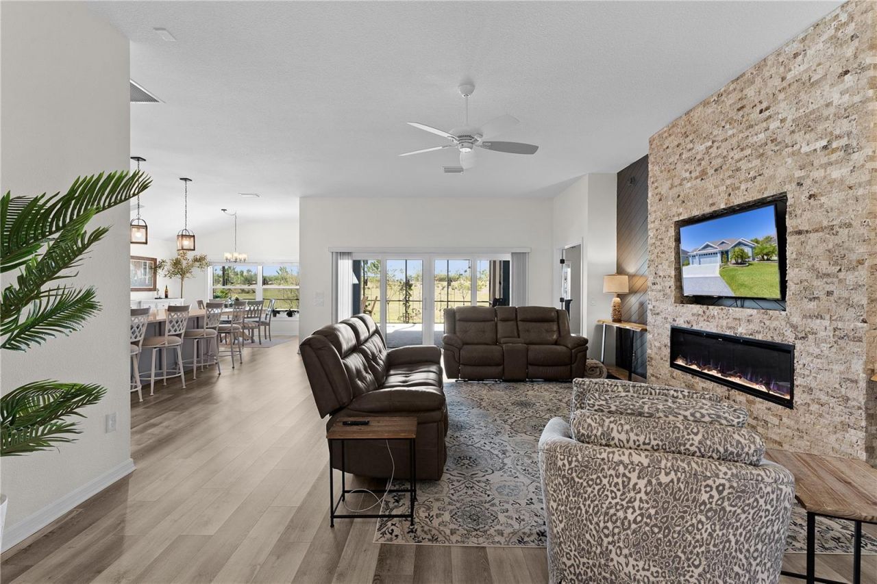 6444 Mcknight Loop, The Villages, FL 34762 Photo