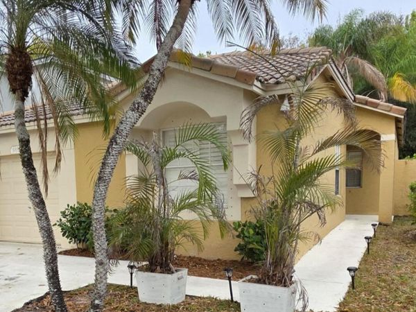 5852 Eagle Cay Terrace, Coconut Creek, FL 33073