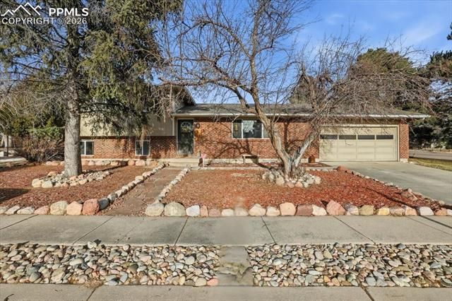 2918 Flintridge Square, Colorado Springs, CO 80918 Main Photo